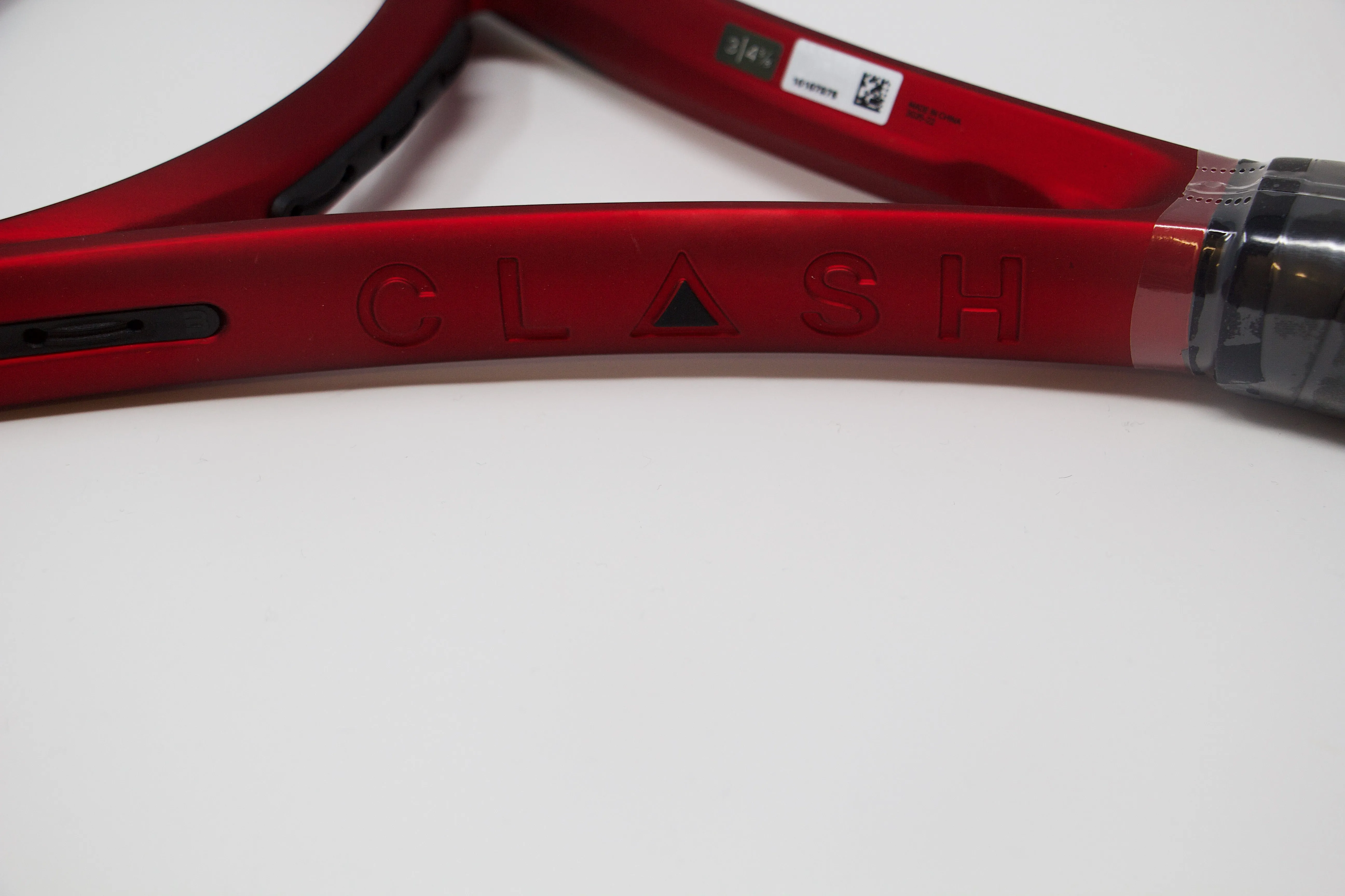 Wilson Clash 100 Pro v2 Tennis Racket